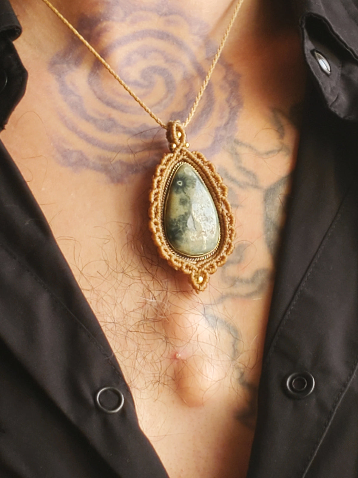 Collection Héritage 🌿 — Collier pendentif Pierre naturelle - pièce unique
