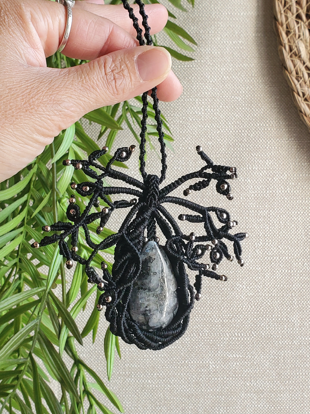 Collection Héritage 🌿 — Collier "Larvikite- Arbre de vie" - piece unique d’exception
