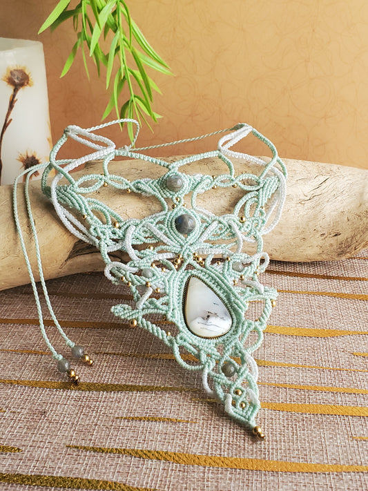 "Collection Héritage🌿" Collier Plastron – Merlinite - piece unique d’exception