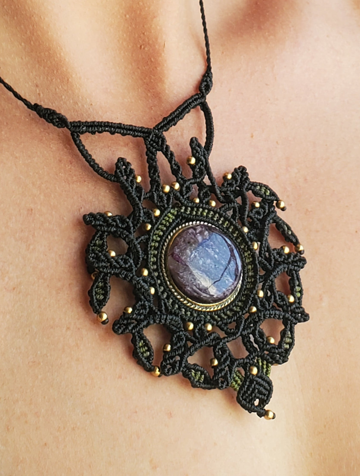 Collection Héritage 🌿 — Collier - " Charoïte" piece unique d’exception