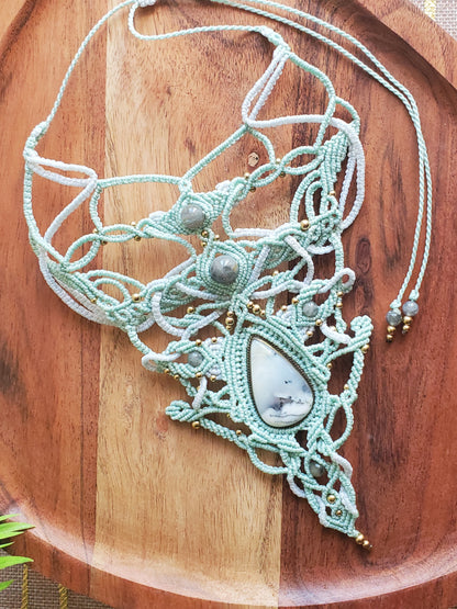 "Collection Héritage🌿" Collier Plastron – Merlinite - piece unique d’exception
