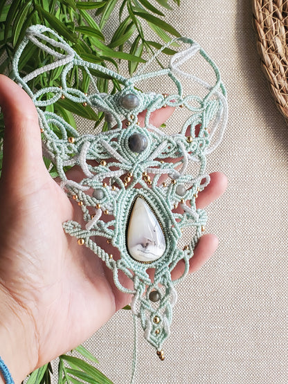 "Collection Héritage🌿" Collier Plastron – Merlinite - piece unique d’exception